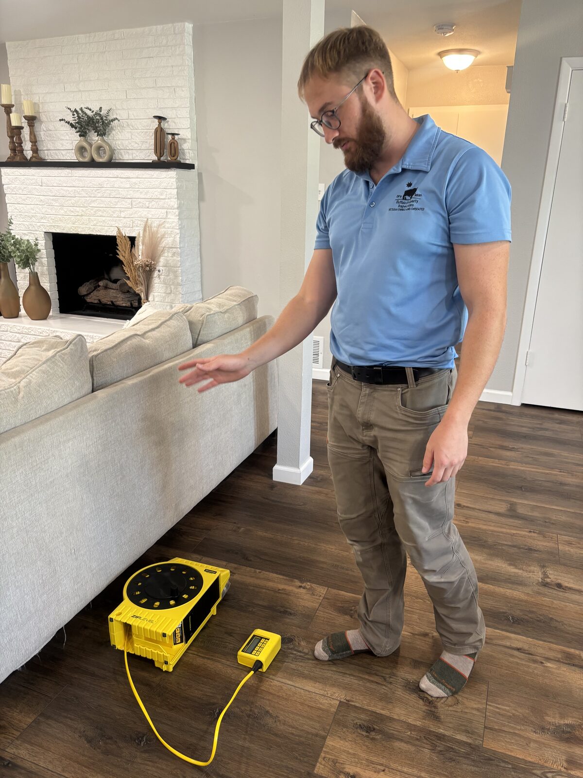Foundation floor-elevation zip level inspection in a Dallas-Fort Worth home